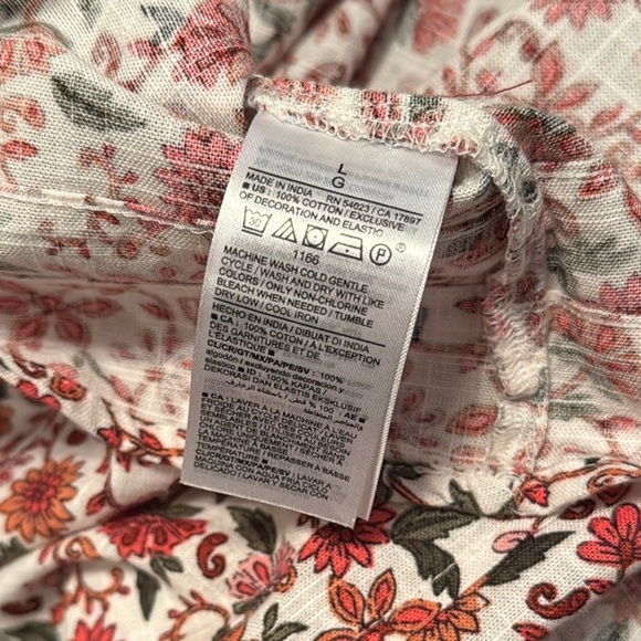 OLD NAVY Women's Floral Top - Red and White - Picture 6 of 14